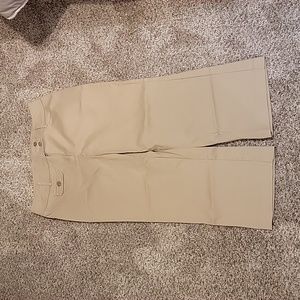 Like new, khaki capris